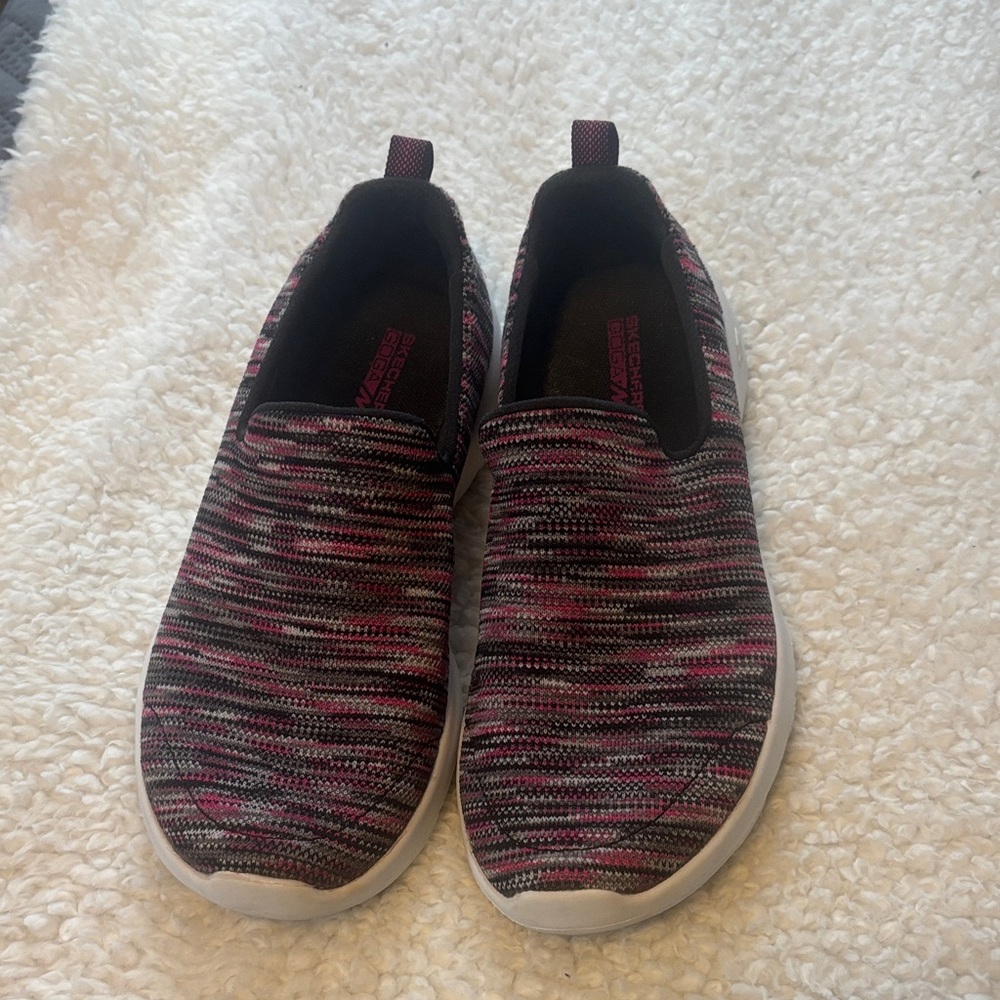 Womens size 6 Skechers Multicolor Slip-On Sneakers